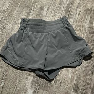 High rise Lululemon hottie hot shorts. 2.5 inch inseam